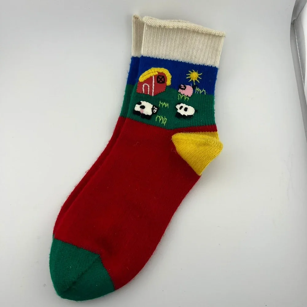 Vintage 1988 Cynthia McKinney Farm Socks Sheep Barn Scene Knit Acrylic 8